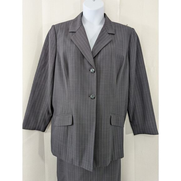 NWOT! WORTHINGTON WOMAN! CLASSIC GRAY PIN STRIPED SKIRT SUIT LONG JACKET! SZ 20W - Picture 5 of 13